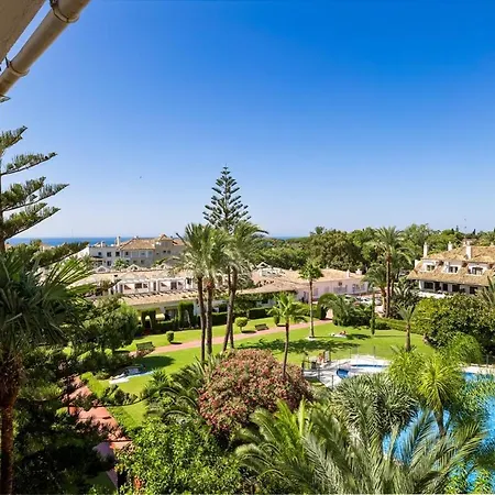 Fabulous One Bedroom Flat With Pool At The Golden Mile Marbella