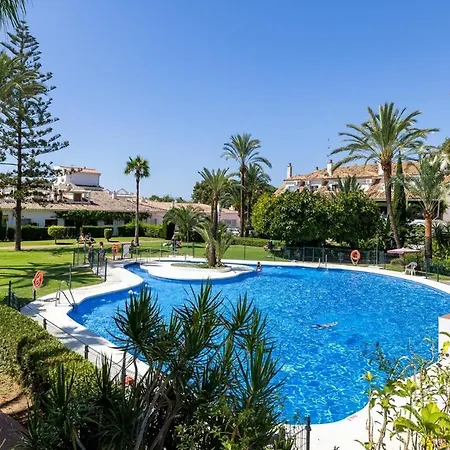 Fabulous One Bedroom Flat With Pool At The Golden Mile Apartment