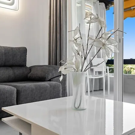 Fabulous One Bedroom Flat With Pool At The Golden Mile Apartment *