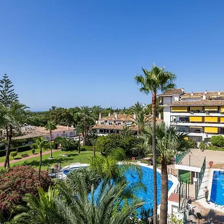 Apartment Fabulous One Bedroom Flat With Pool At The Golden Mile *