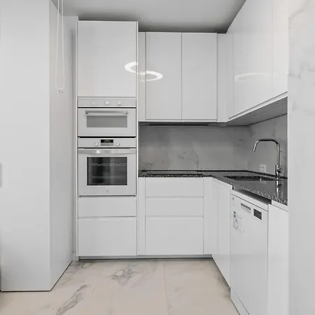 Apartment Fabulous One Bedroom Flat With Pool At The Golden Mile Marbella