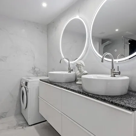 Fabulous One Bedroom Flat With Pool At The Golden Mile