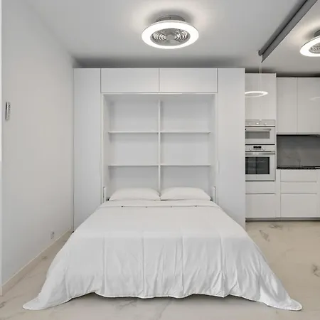 Apartment Fabulous One Bedroom Flat With Pool At The Golden Mile Marbella
